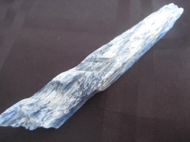Kyanite Inner bridges, psychic abilities, connecting with Nature, past-life recall, telepathy, empathy 1700